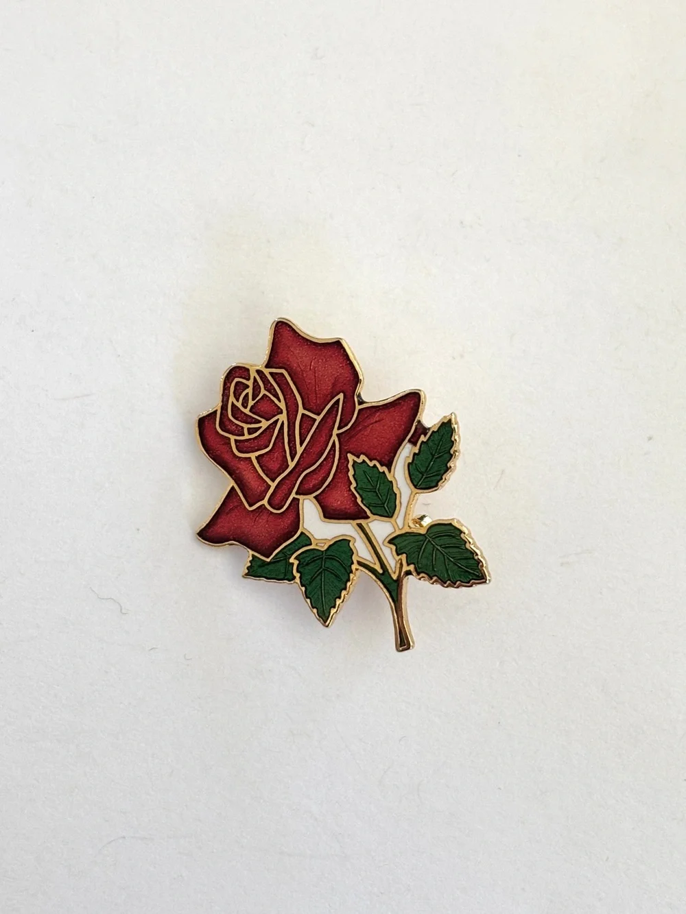 Vintage red rose flower enamel gold tone brooch pin